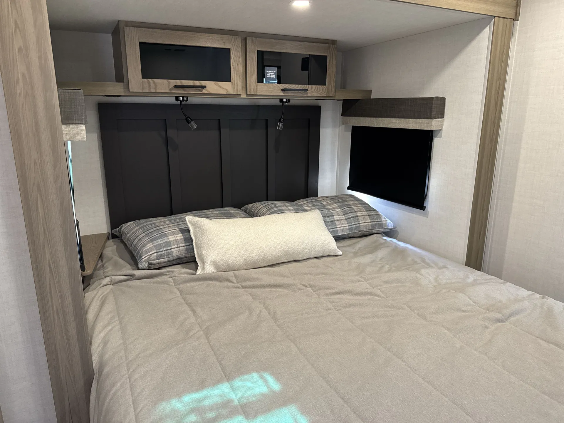 2027 Forest River Rockwood Mini Lite 2523MBR — bedroom