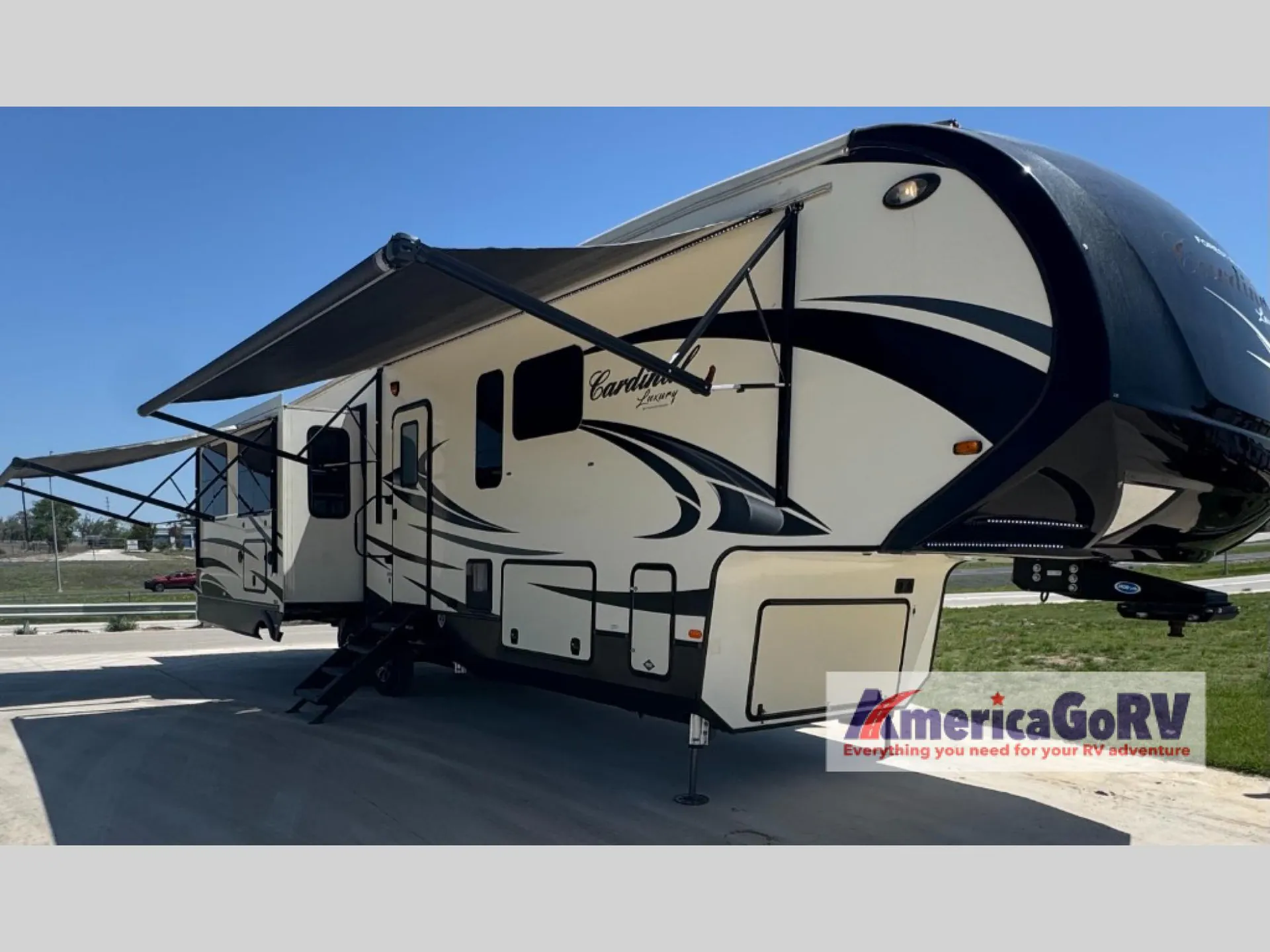 2020 Forest River Cardinal Luxury 3930FBX - Photo 4