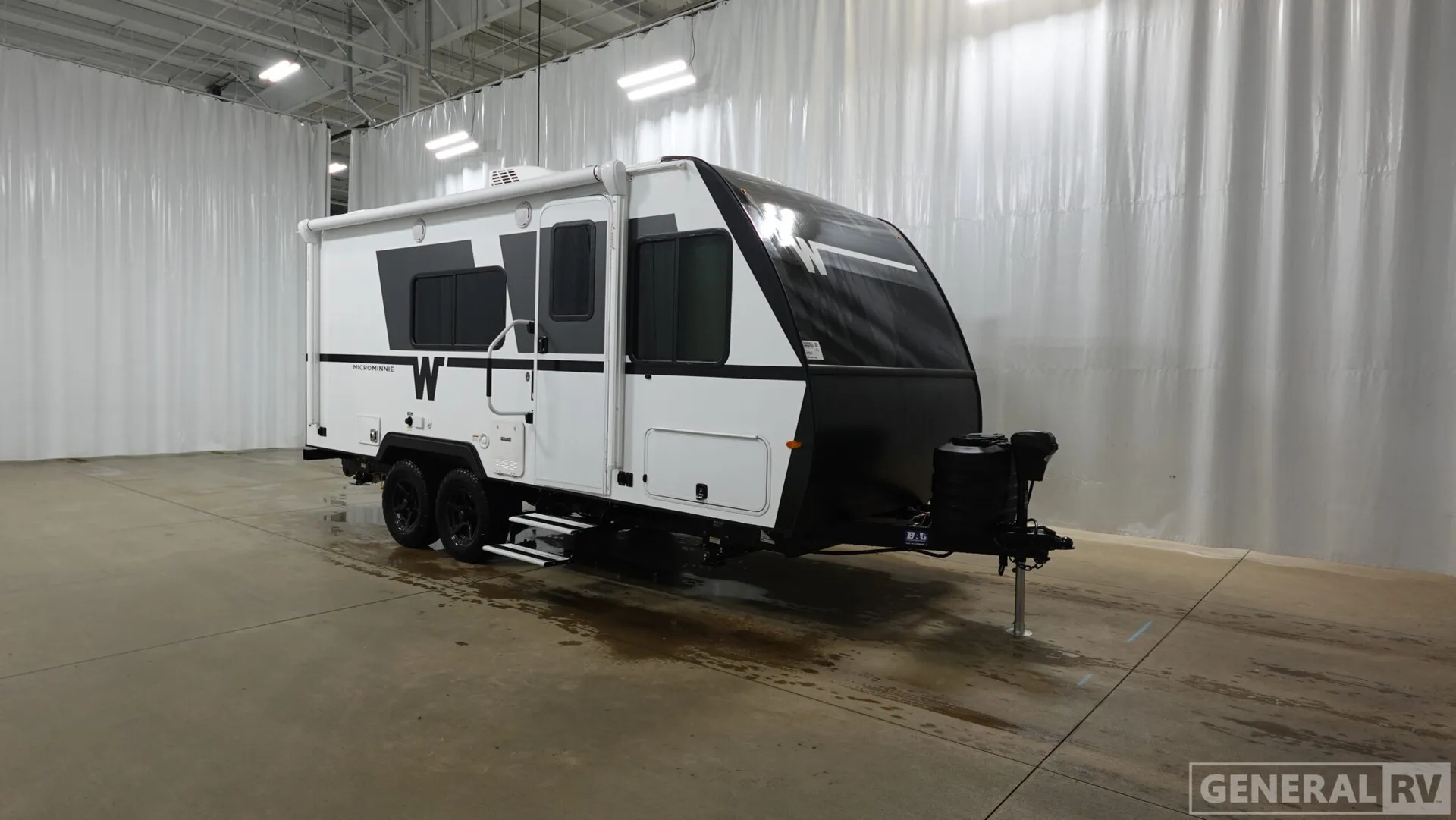 2026 Winnebago Micro Minnie 2100BH - Photo 2