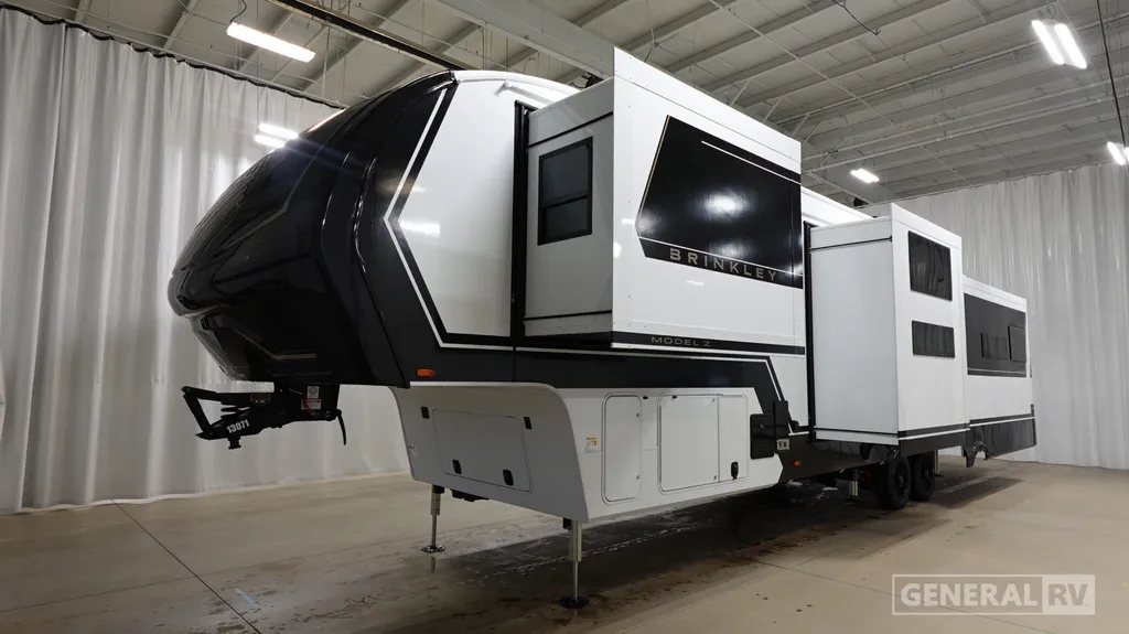 2026 Brinkley Model Z 3610, Photos photo 5