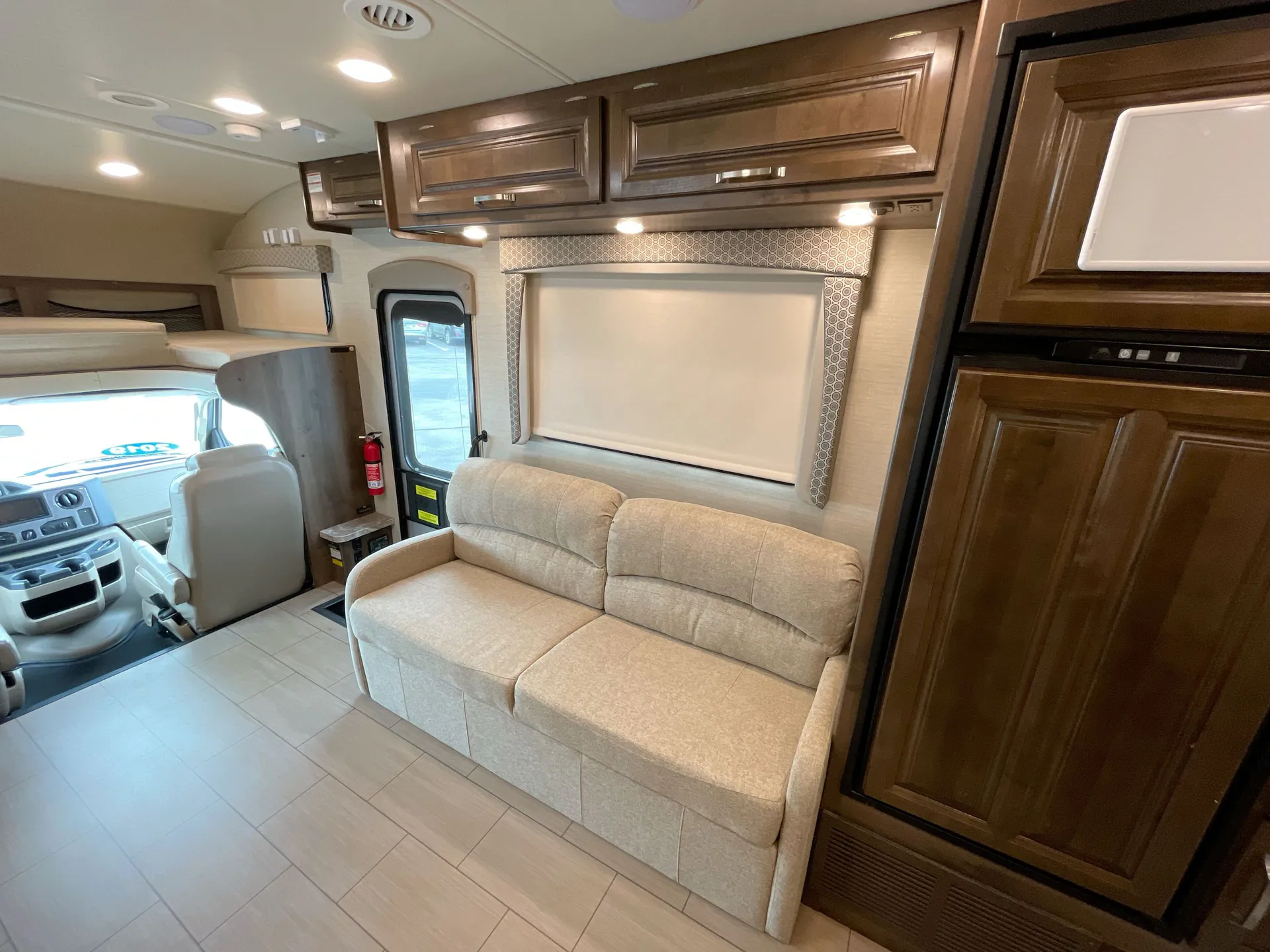 2019 Jayco Greyhawk 31F — fireplace
