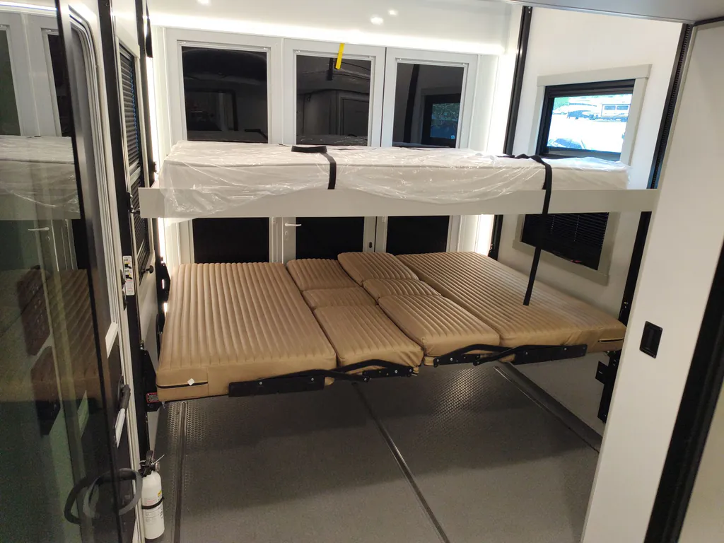 2026 Brinkley Model G 4150, Photos photo 41