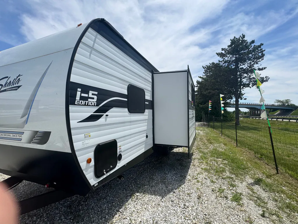 2026 Shasta RVs i-5 Edition 526RBS, Photos photo 14