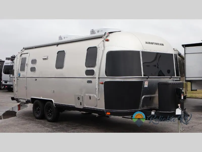 2026 Airstream Flying Cloud 25FB - Photo 2
