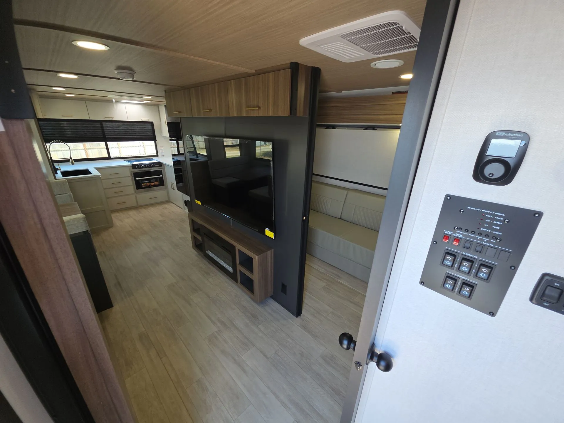 2027 Forest River Vibe 3400SB — Photo 6