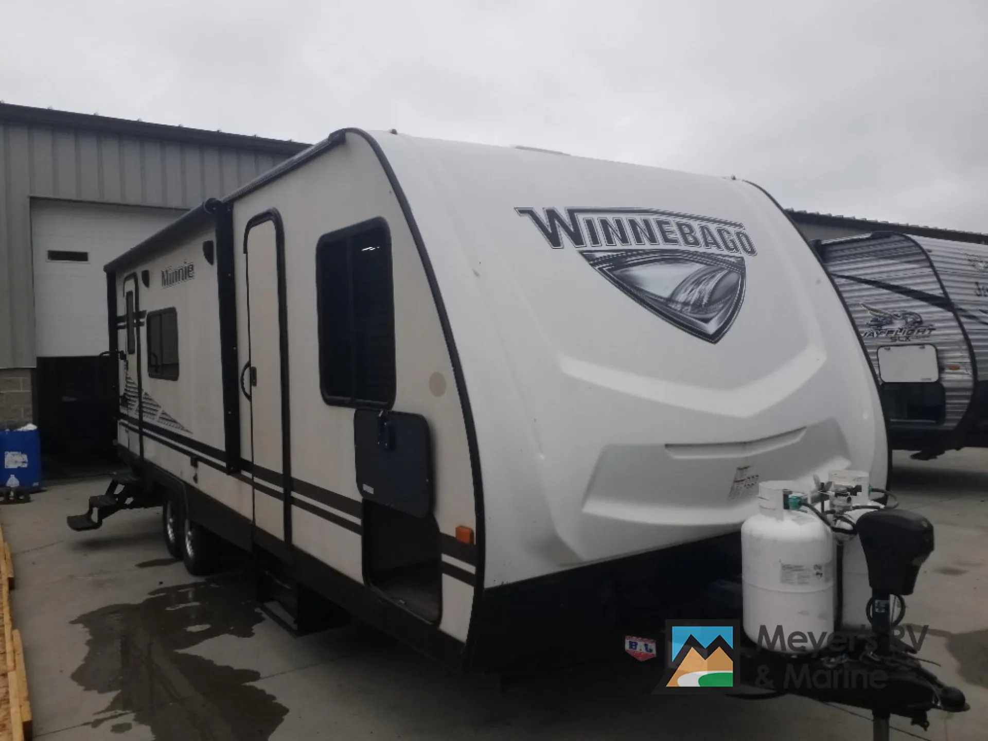 2019 Winnebago Minnie 2401RG - Photo 2