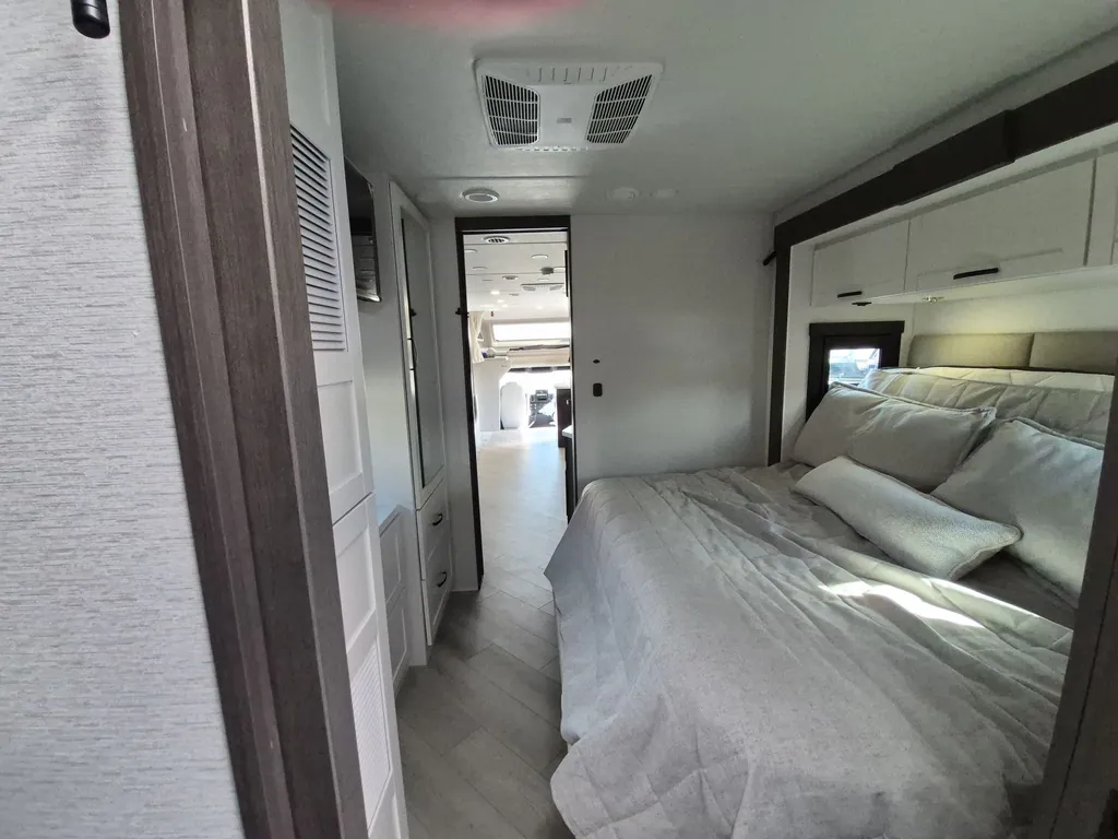2027 Entegra Coach Accolade 37K, Photos photo 29