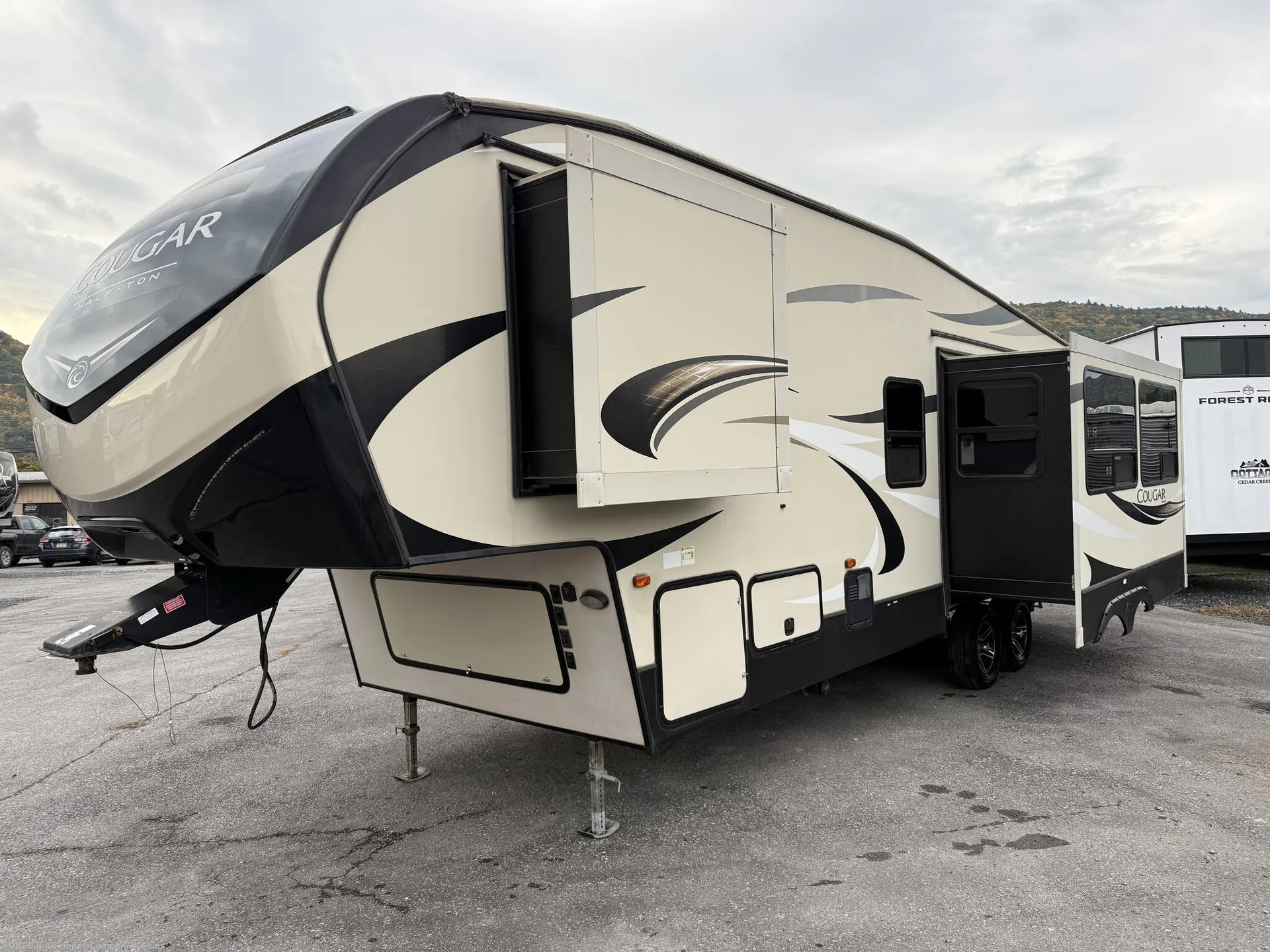 2018 Keystone Cougar Half-Ton 29RKS - Photo 4