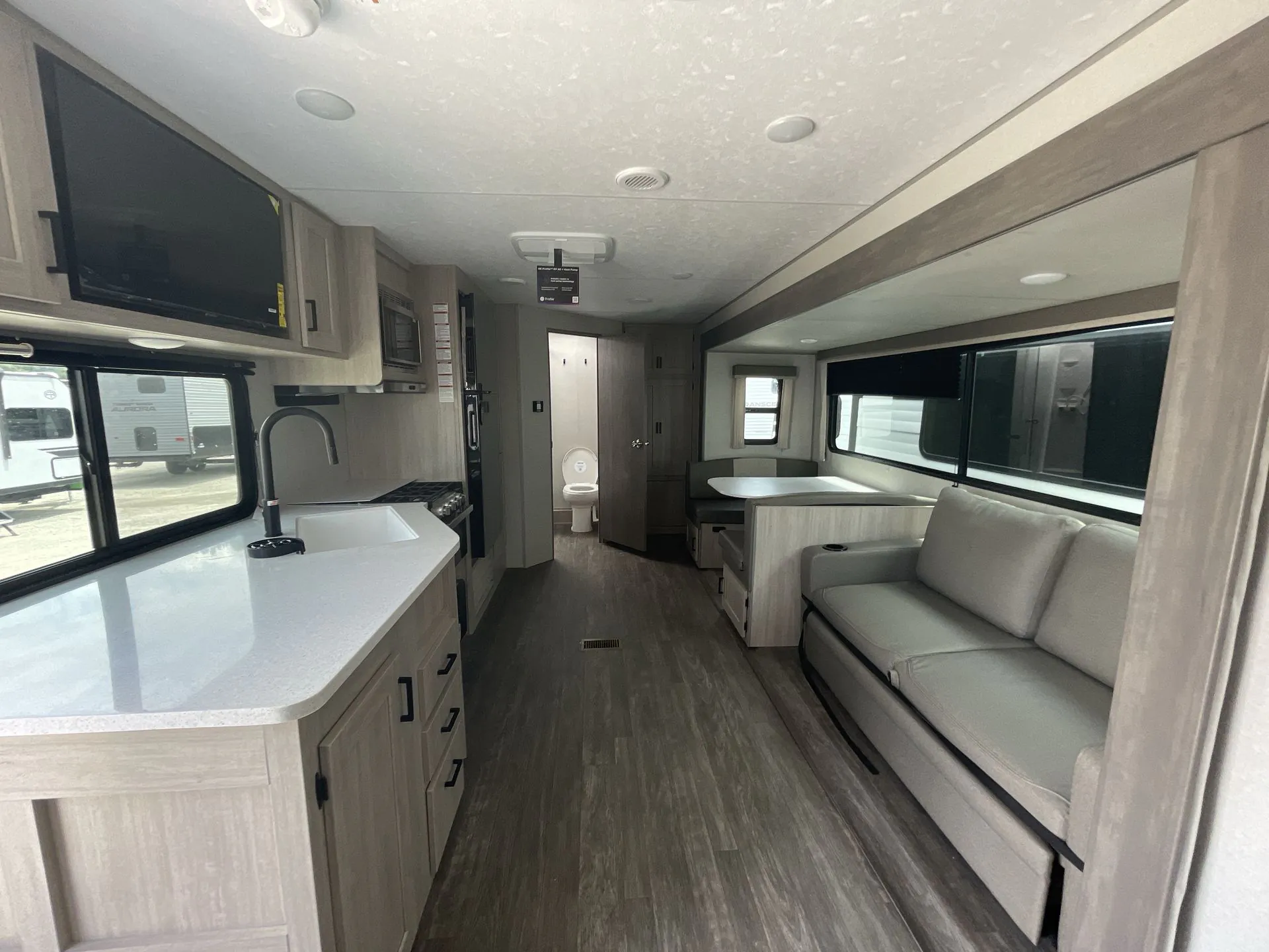 2026 Entegra Coach Odyssey 29V - Photo 3