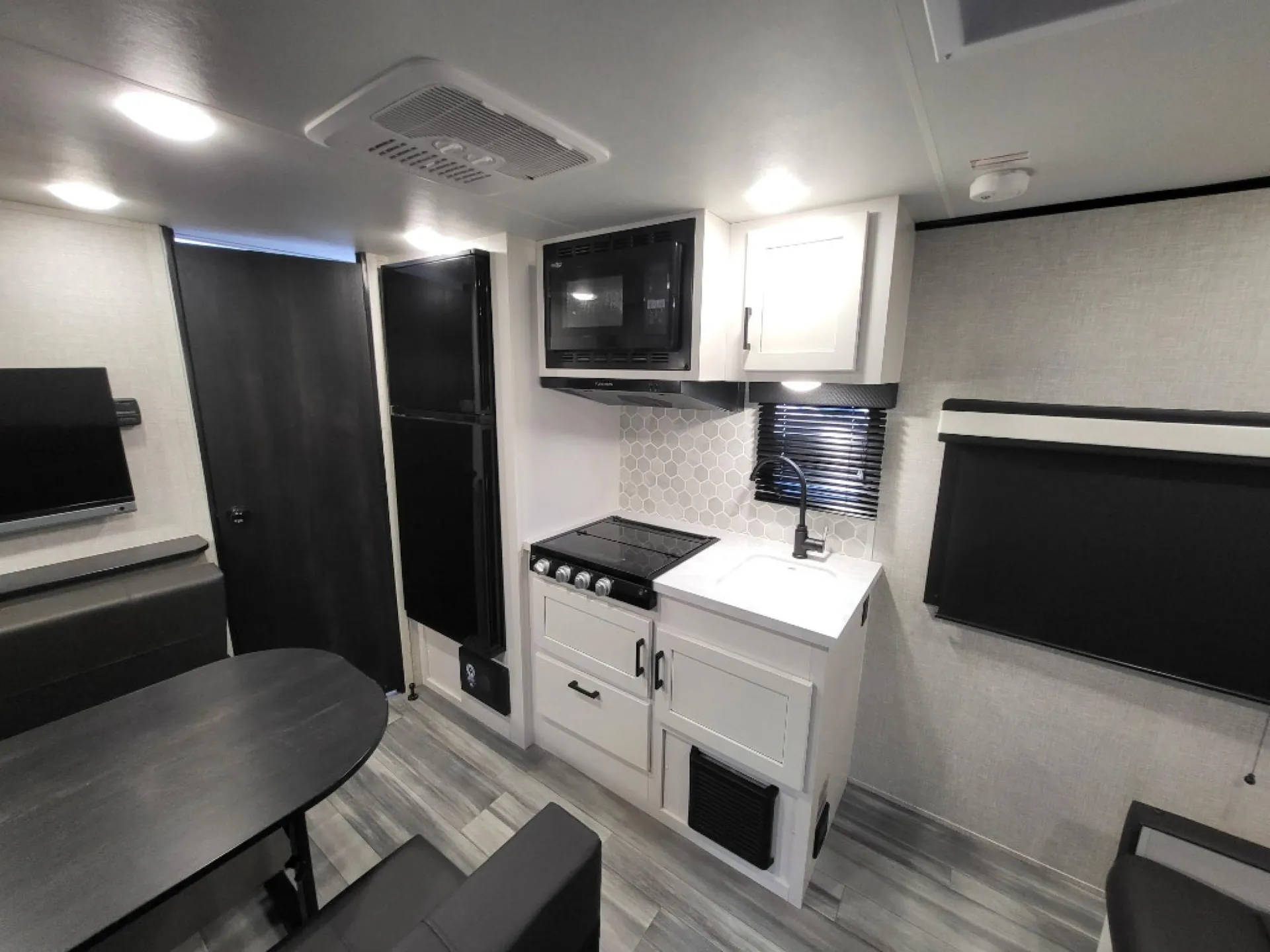 2024 Jayco Jay Feather Micro 173MRB - Photo 4