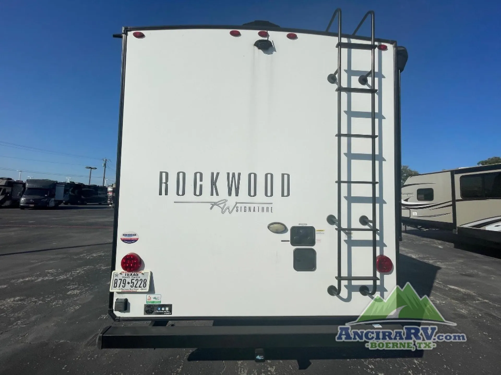 2025 Forest River Rockwood Signature 8265KBS - Photo 3