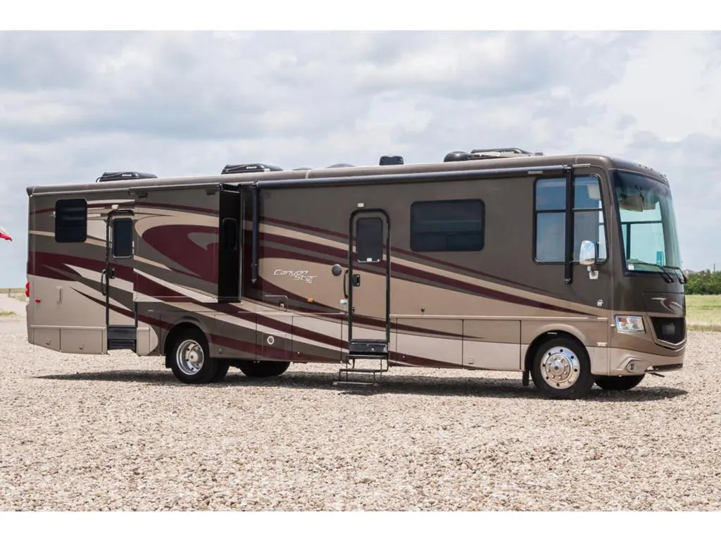 2015 Newmar Canyon Star 3921, Photos photo 29