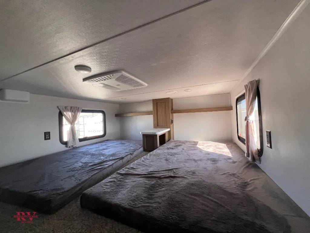 2027 Forest River Salem Villa 40FKP, Photos photo 17
