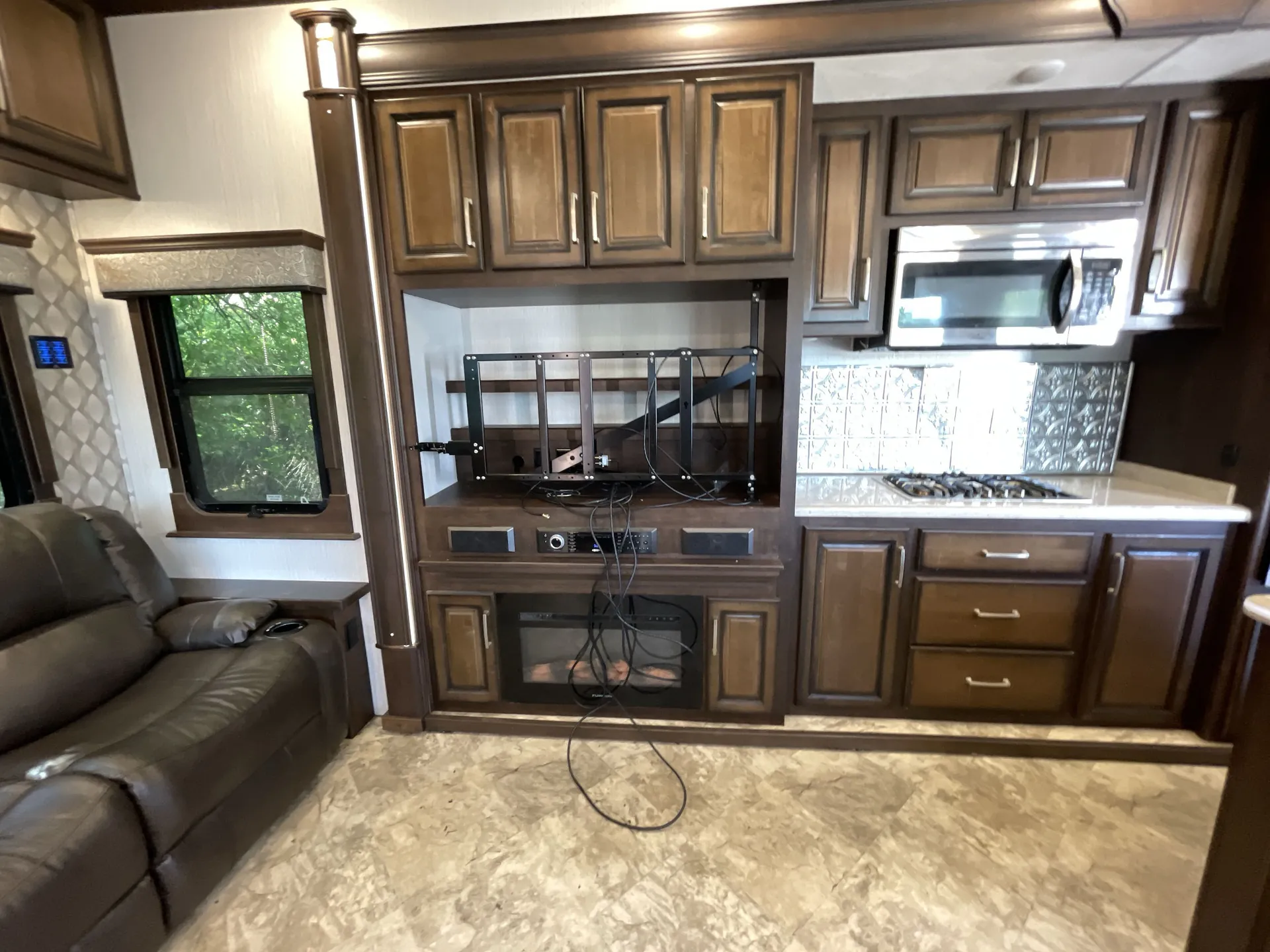 2020 Heartland Landmark Newport — living area main