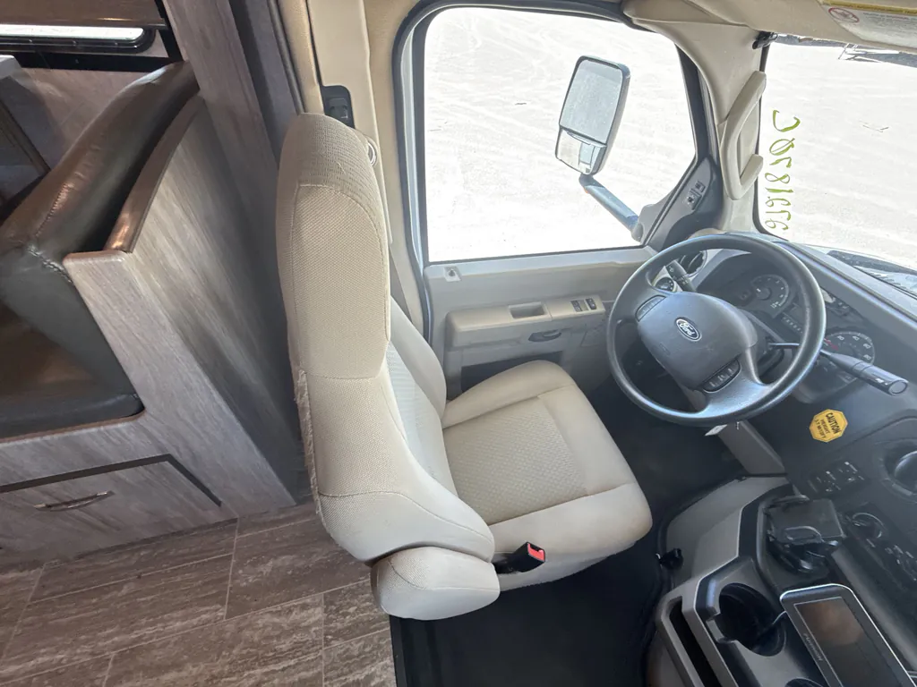 2019 Forest River Sunseeker 3050S, Photos photo 24