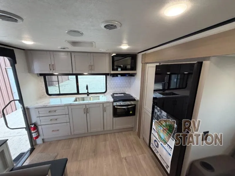 2027 Jayco Jay Feather 23RK - Photo 4