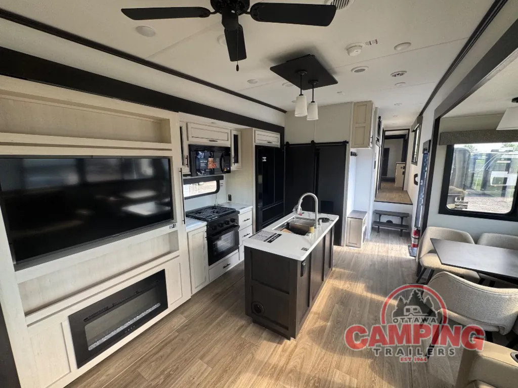 2027 Forest River Sabre 36FLX, Photos photo 8