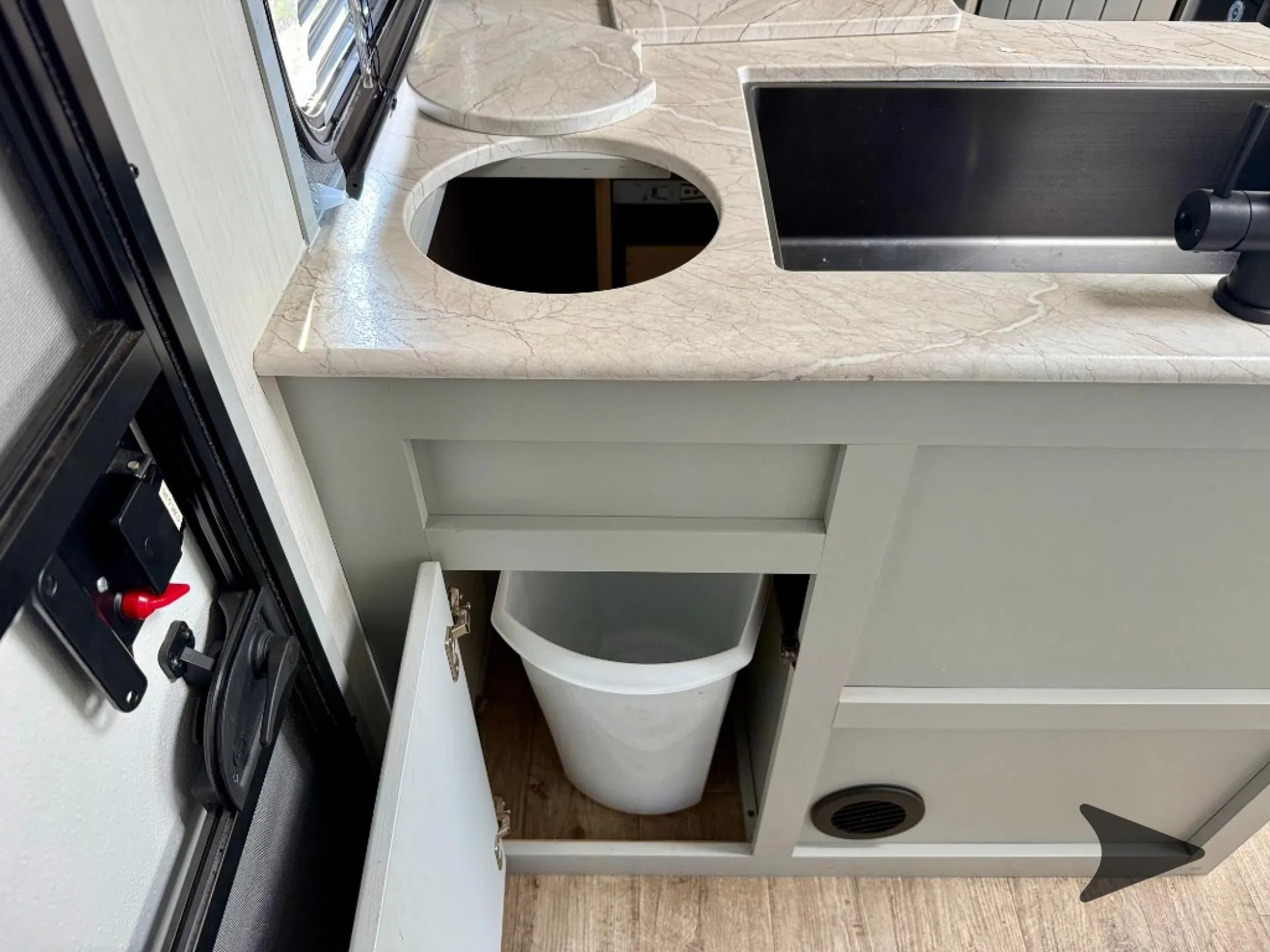 2023 Forest River Vibe 24DB — Photo 5