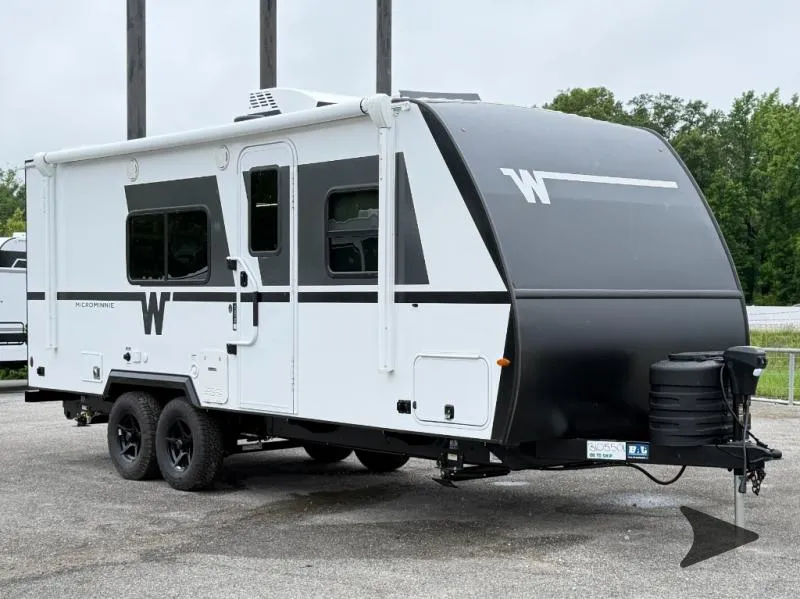 2026 Winnebago Micro Minnie 2200TBH - Photo 2