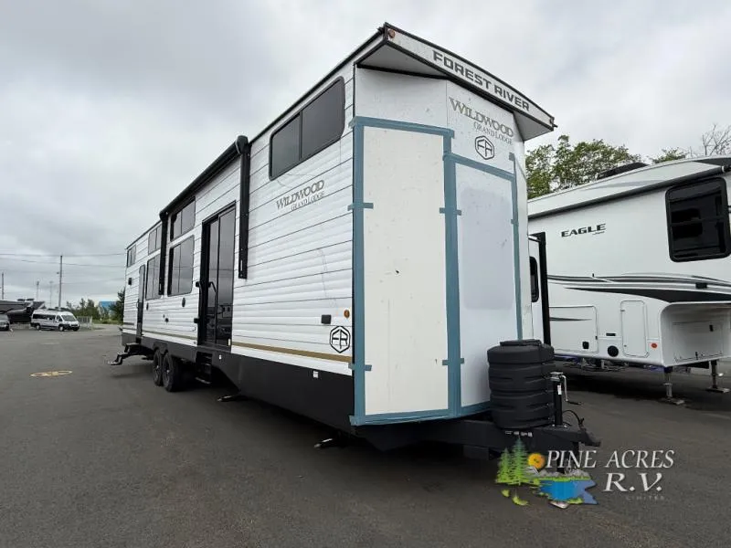 2026 Forest River Wildwood Grand Lodge 42ICE - Photo 3