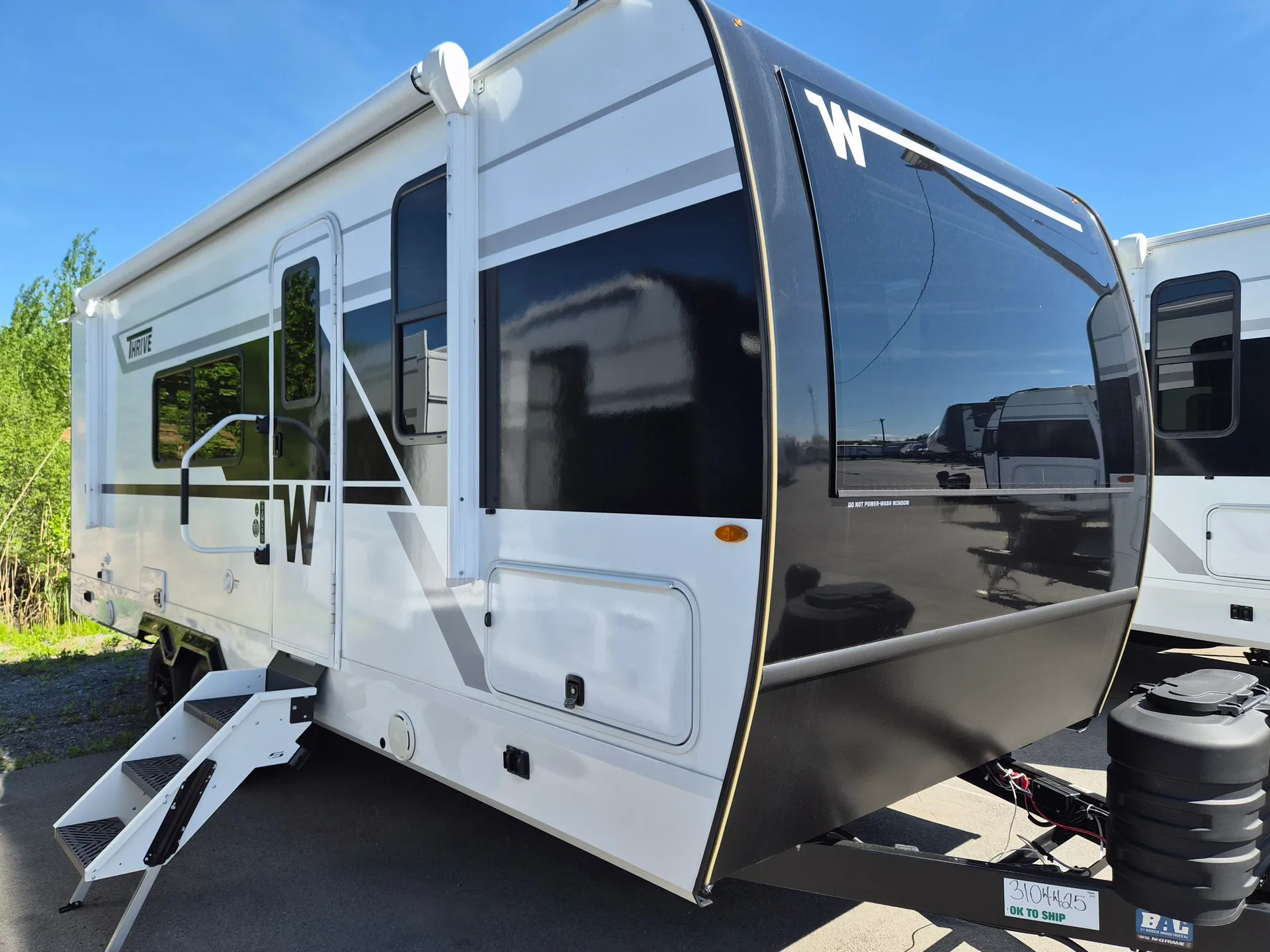 2026 Winnebago Thrive 22MLS - Photo 2
