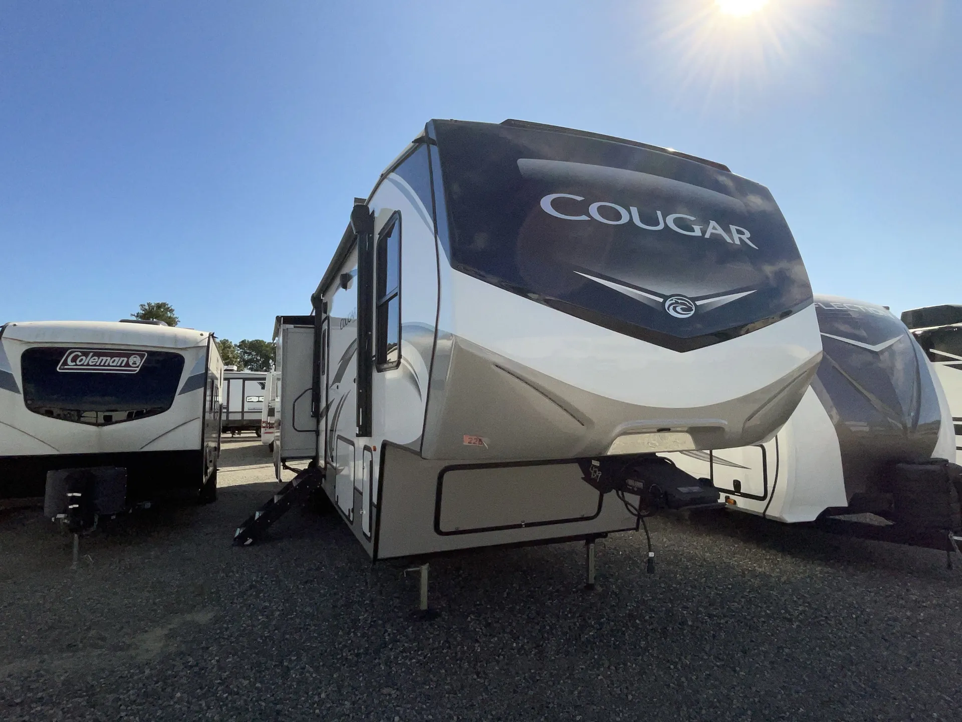 2022 Keystone Cougar 357UMR - Photo 2
