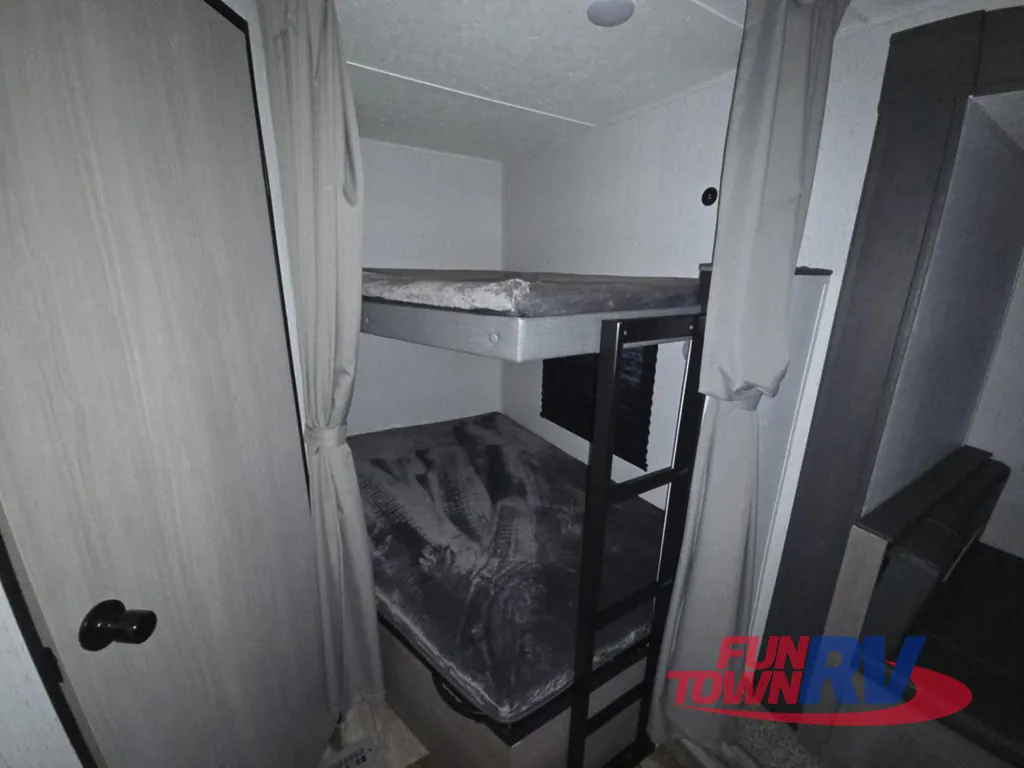 2021 Dutchmen Coleman Lantern 263BH, Photos photo 20