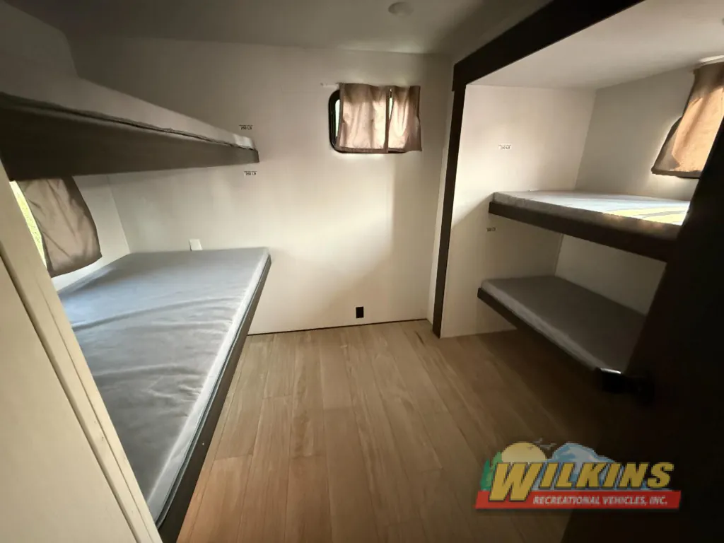 2027 Shasta RVs i-5 Edition 532BEDS, Photos photo 27