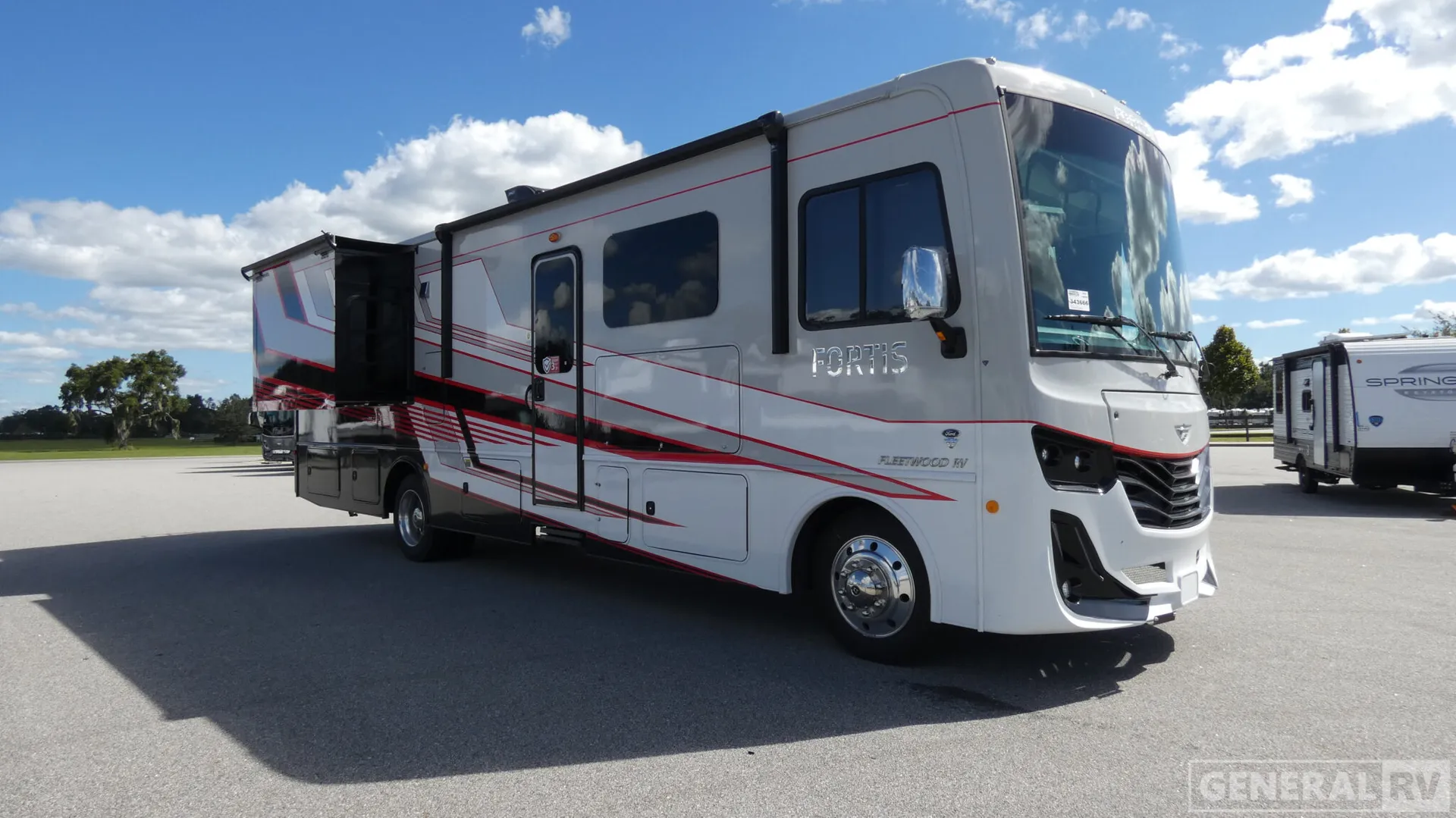 2026 Fleetwood Fortis 33HB - Photo 2