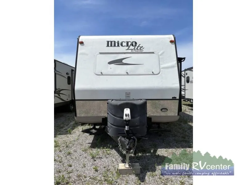 2015 Forest River Flagstaff Micro Lite 21DS - Photo 3