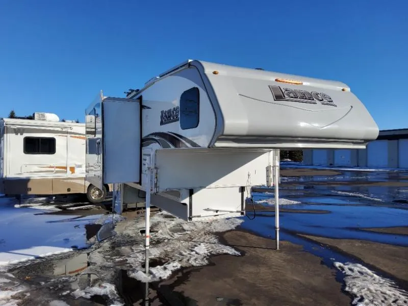 2020 Lance Lance Truck Campers Used    1062 - Main photo
