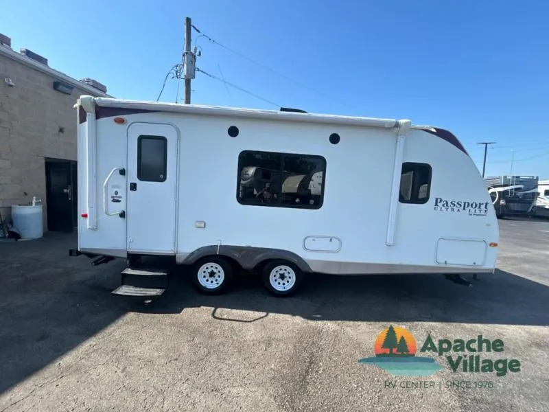 2010 Keystone RV Passport 195RB - Photo 2