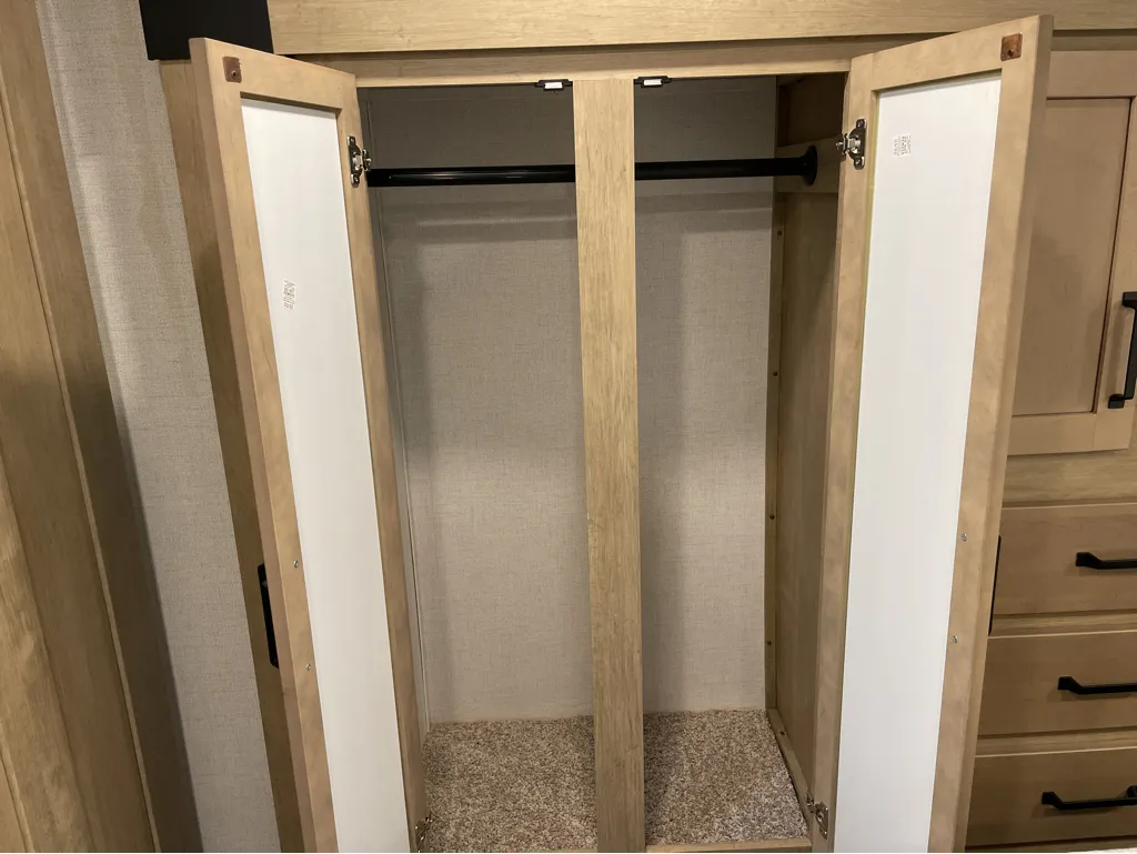 2023 Keystone Raptor 362, Photos photo 27