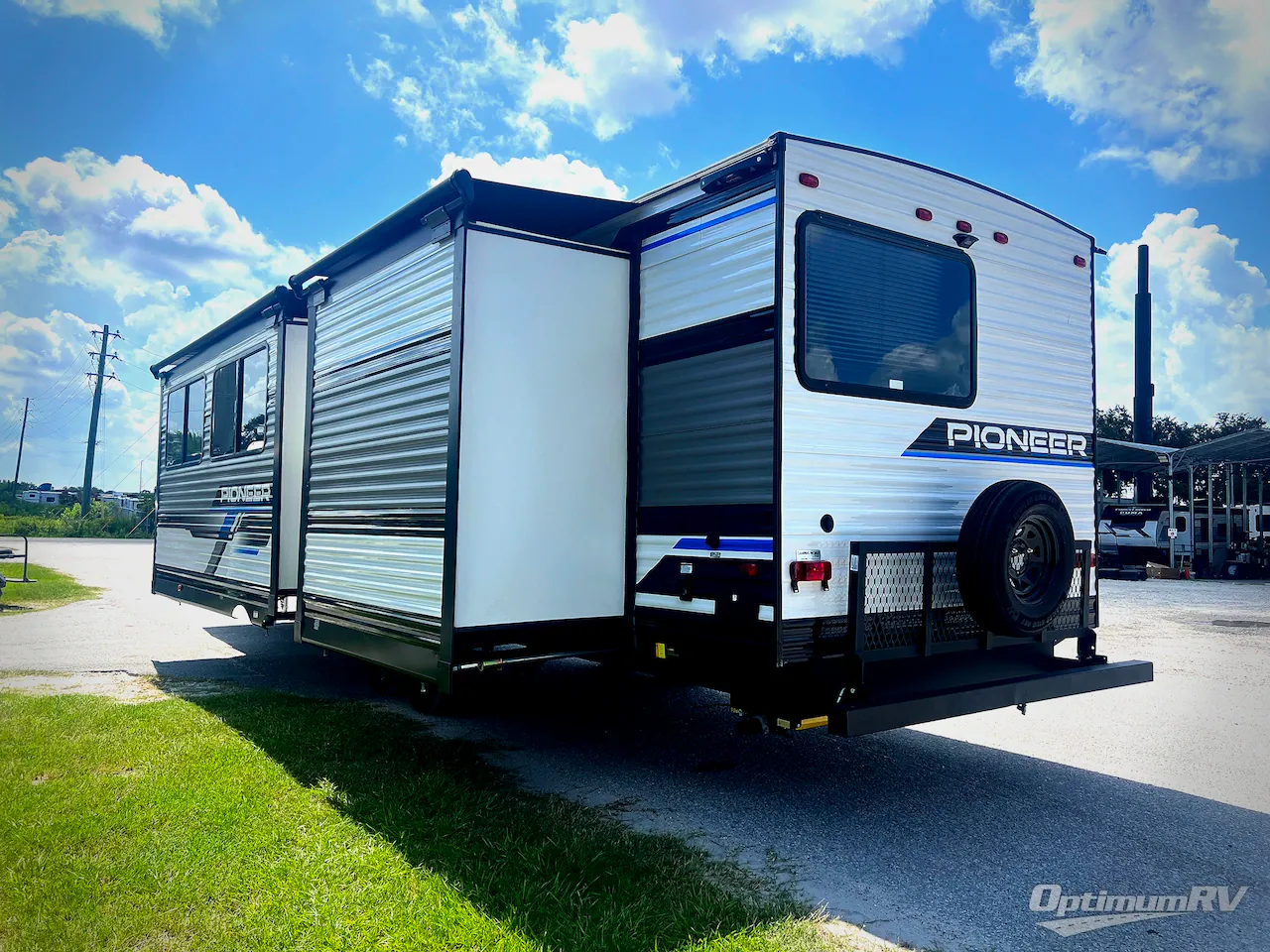 2024 Heartland Pioneer DS320 - Photo 3