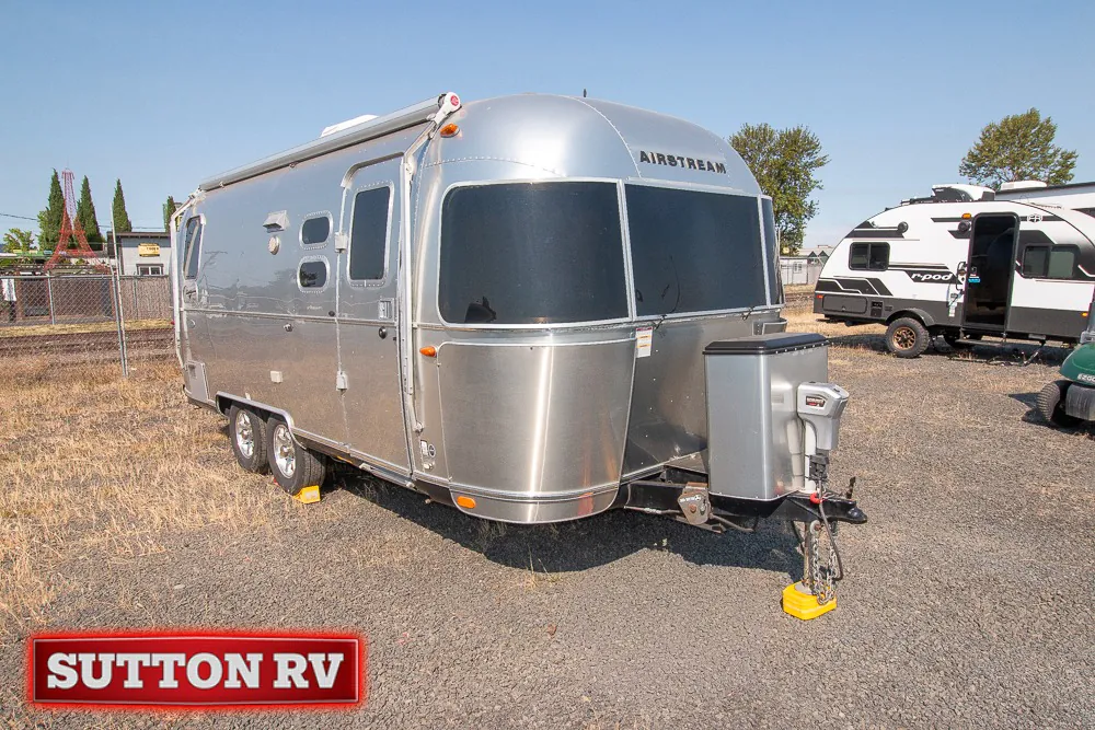 2017 Airstream Flying Cloud 23D - Photo 2