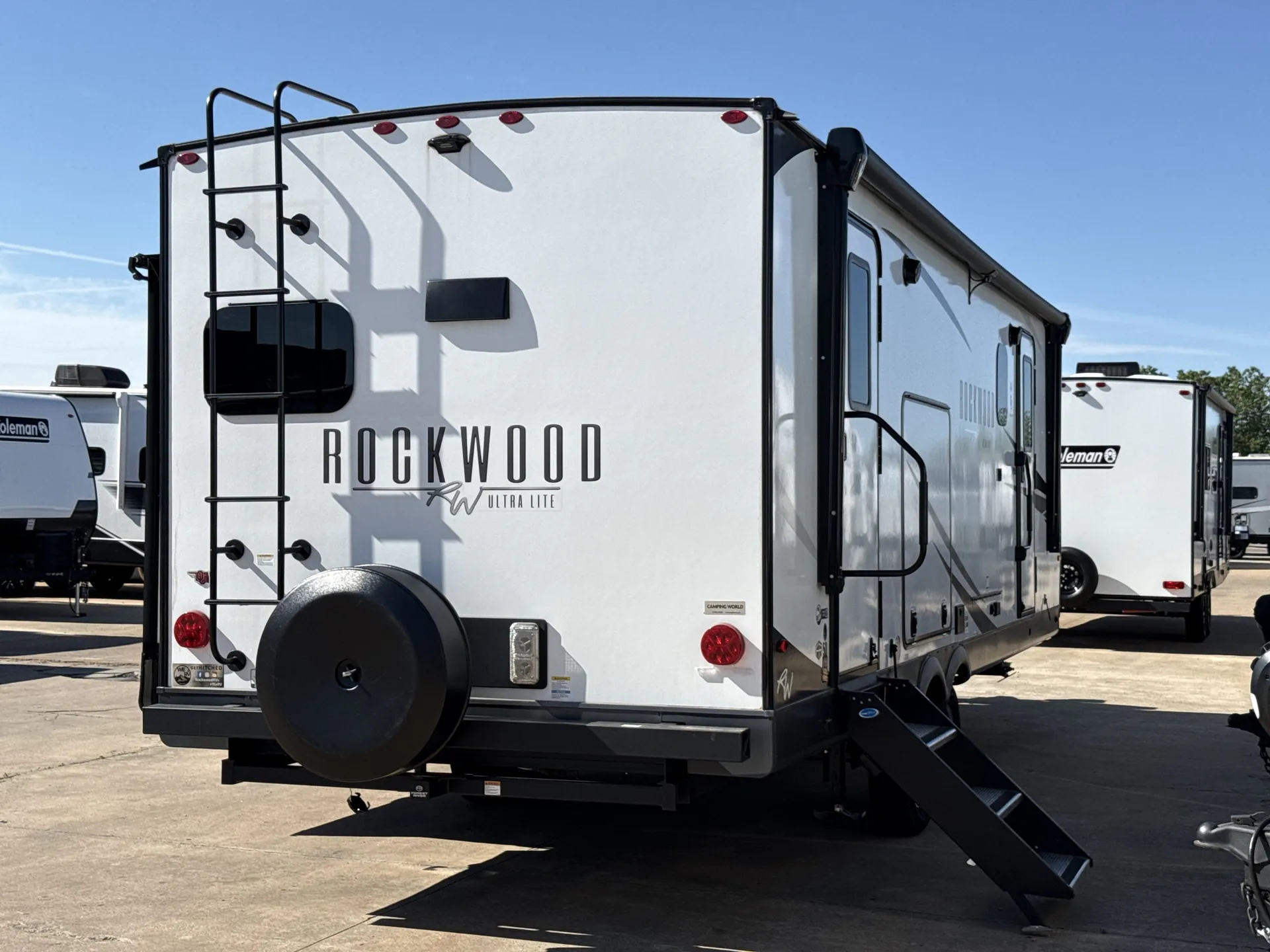 2025 Forest River Rockwood Ultra Lite 2614BS — backside