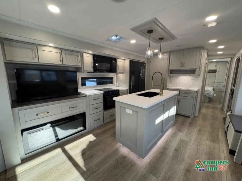 2026 Brinkley Model Z 297, Photos photo 8