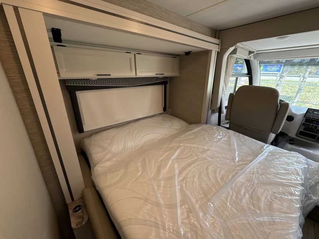 2023 Thor Motor Coach Vegas 24.3, Photos photo 16
