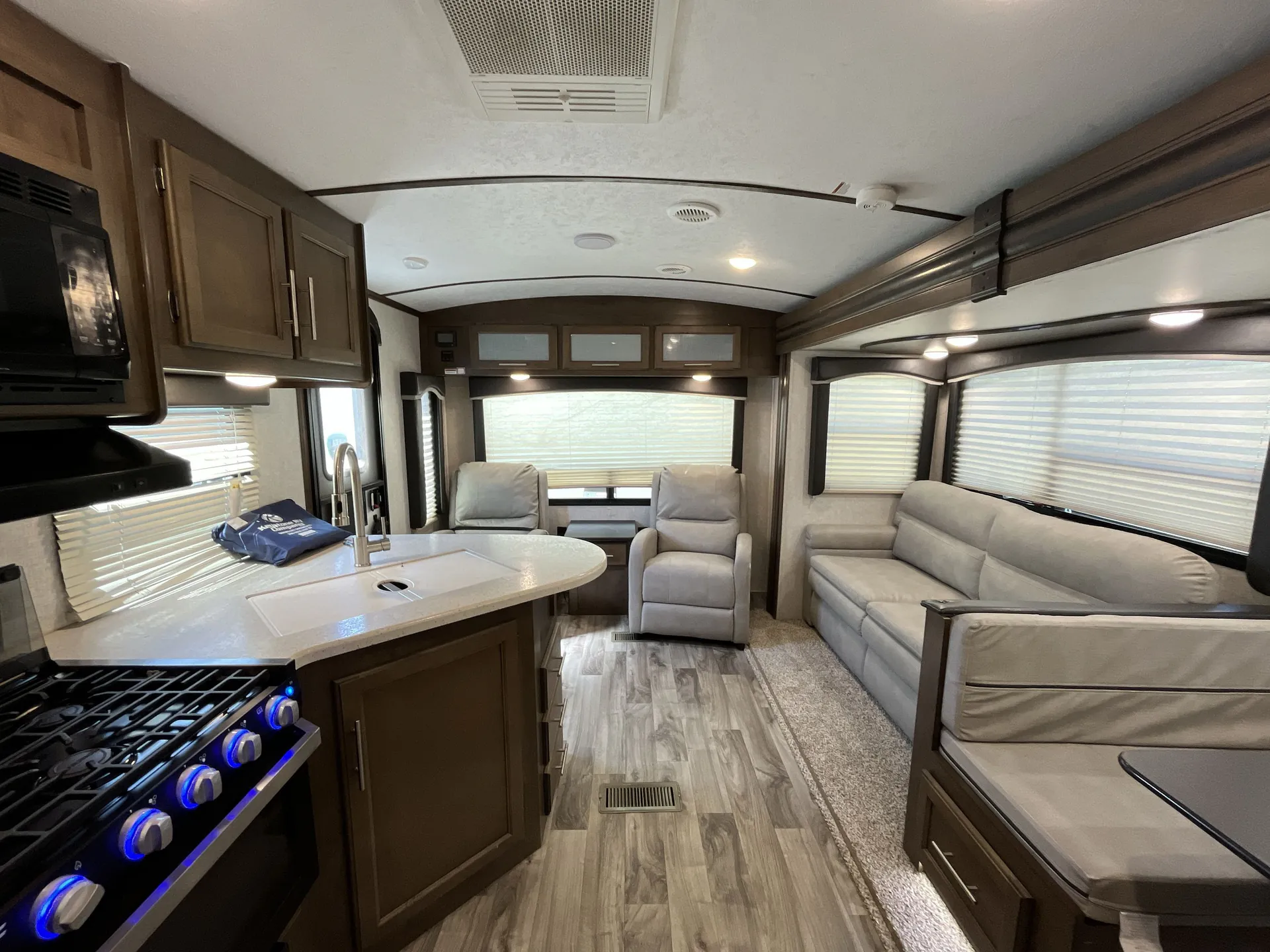 2019 Keystone Cougar Half-Ton 29RLDWE — living area main