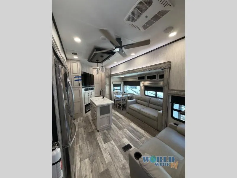 2023 Forest River Sierra Luxury 388BHRD - Photo 4