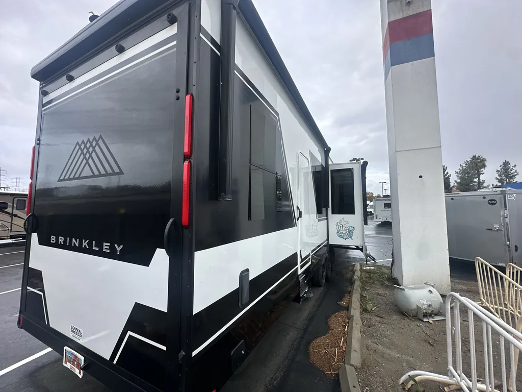 2024 Brinkley Model G 4000, Photos photo 4