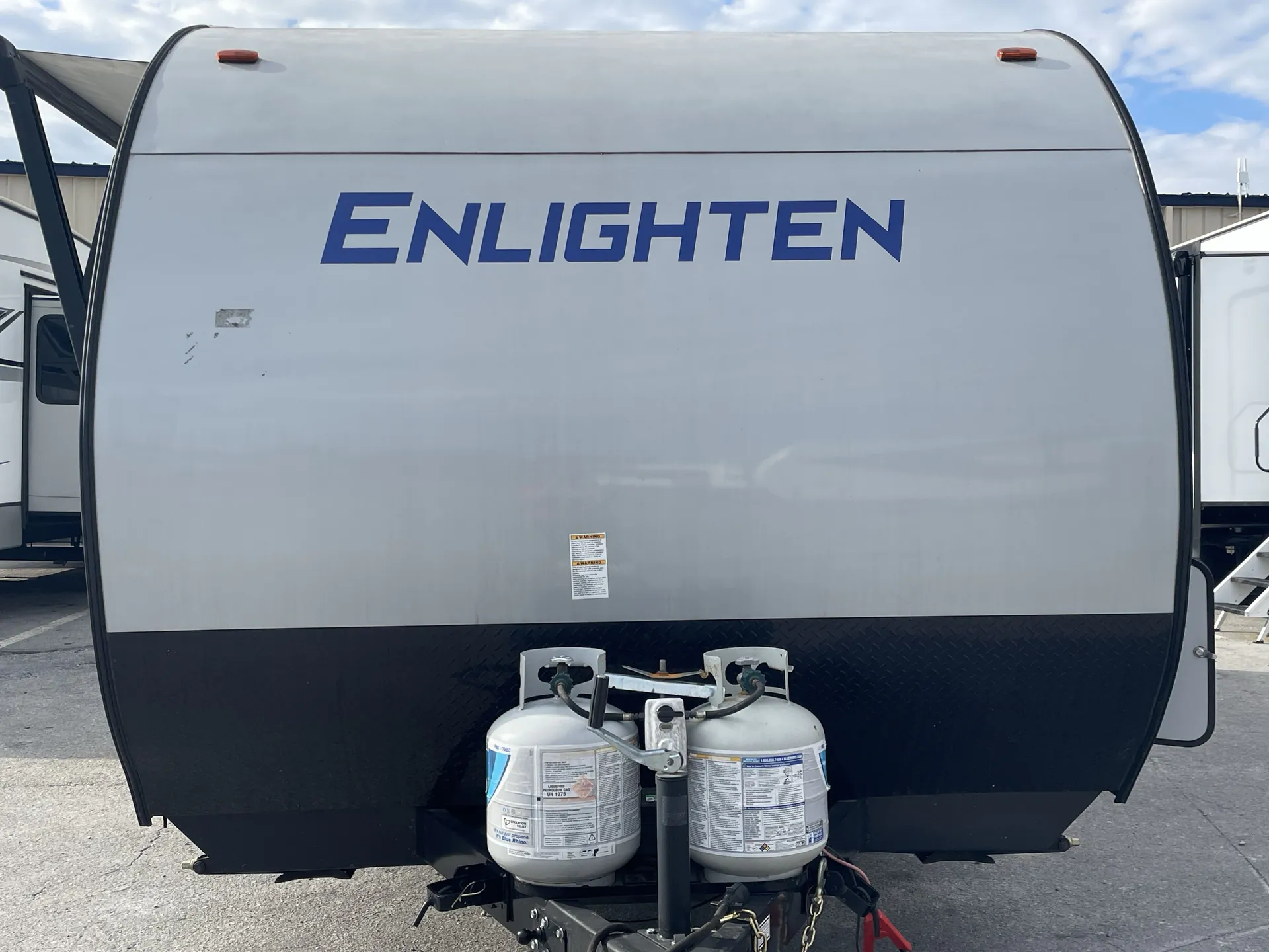2021 Gulf Stream Enlighten 25BH — front