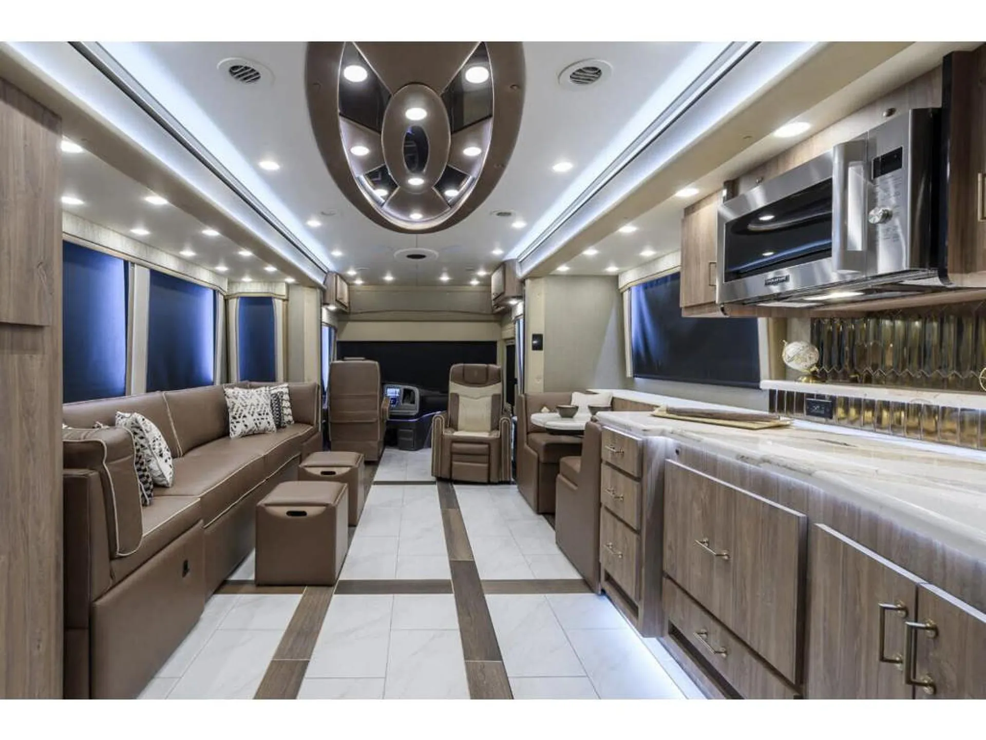 2026 Foretravel REALM FS605 LV2 - Photo 3