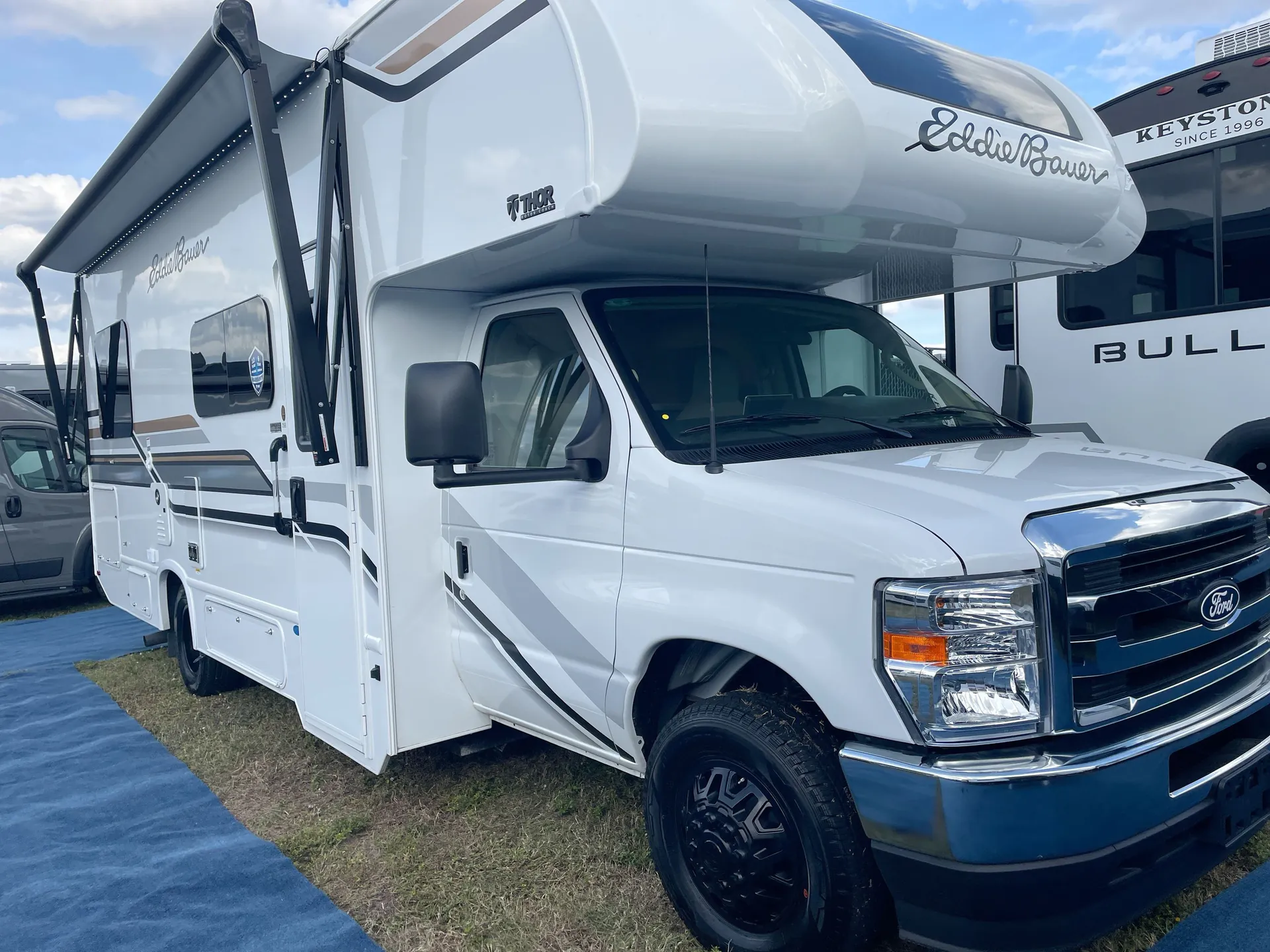 2026 Thor Motor Coach Freedom Eddie Bauer 25EB - Photo 2