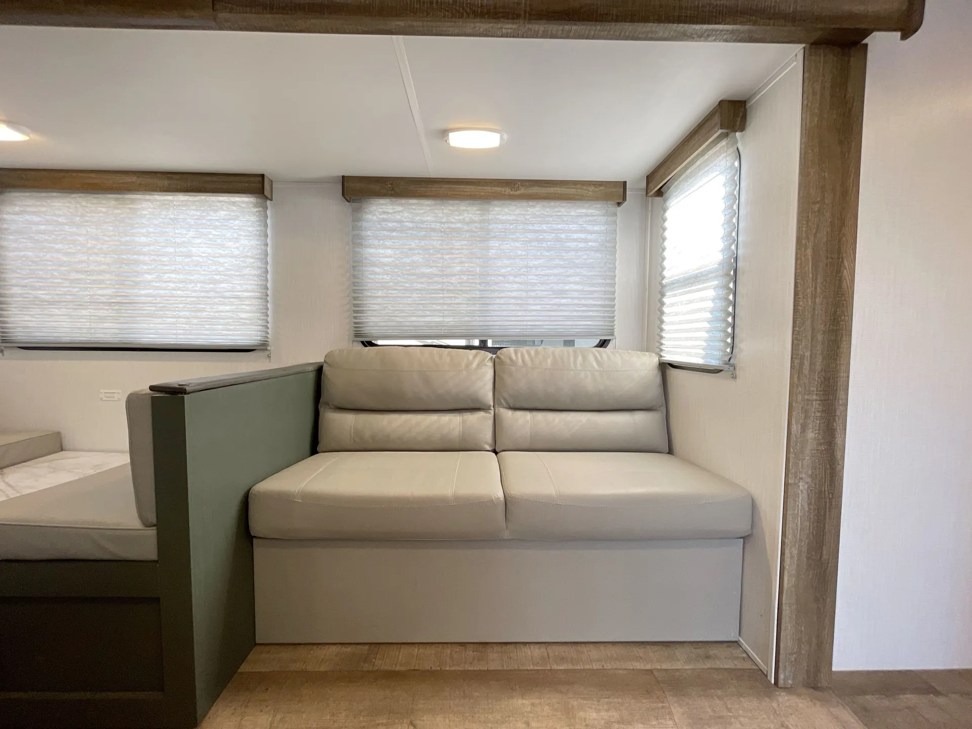 2024 Heartland Eddie Bauer 262BH — living area main