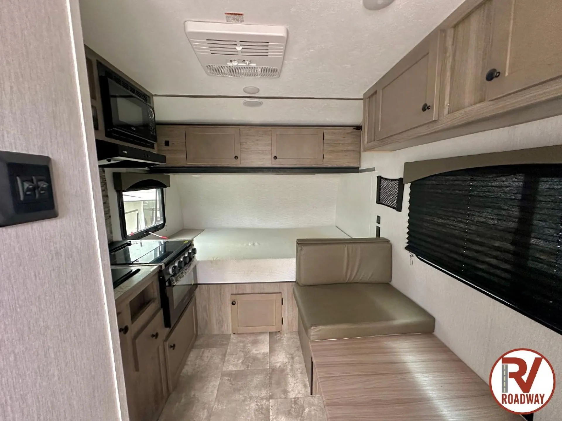 2023 Sunset Park RV Sun Lite 16BH - Photo 3