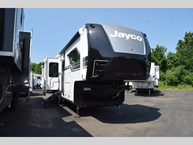 2027 Jayco North Point 310RLTS - Photo 4