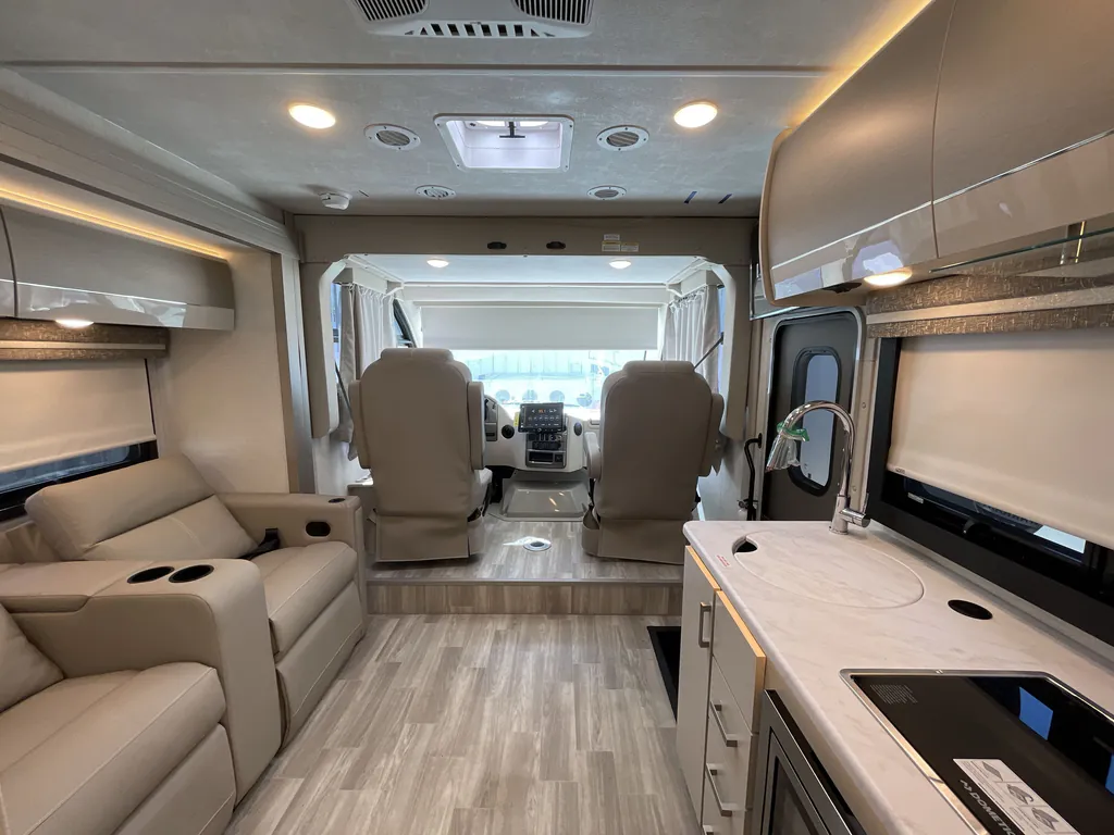 2026 Thor Motor Coach Axis 26.2, Photos photo 3