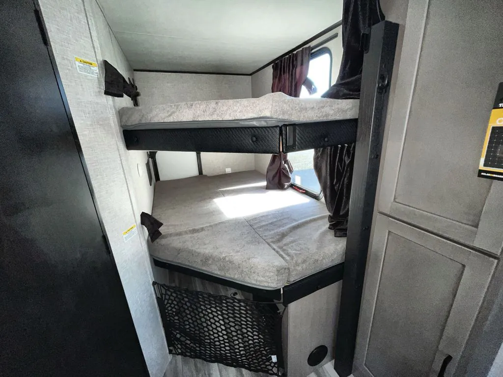2027 Jayco Jay Feather 29BHB, Photos photo 20