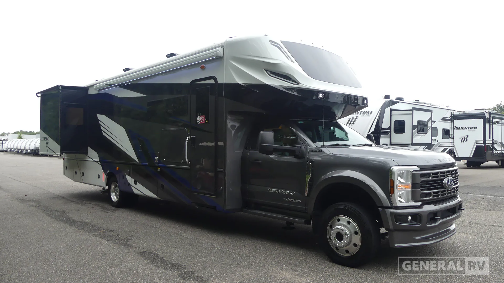 2027 Fleetwood Altitude FS600D 36CS - Photo 2